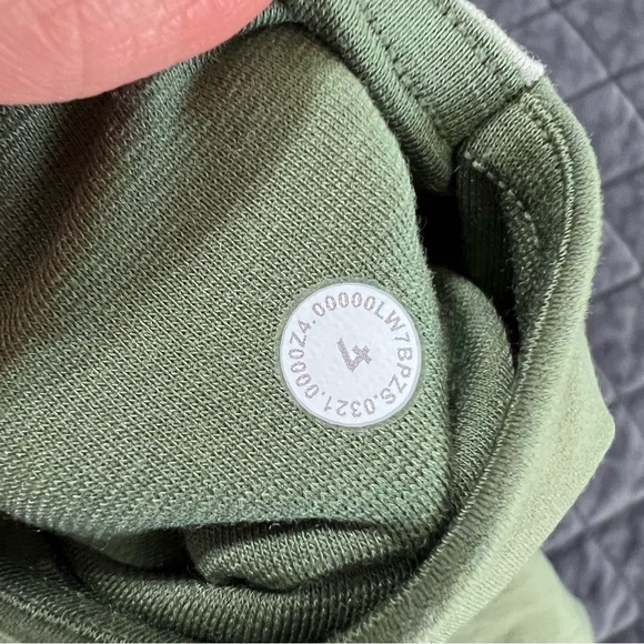 Lululemon Shorts Women 4 Nulu Colour Block High Rise Short 8” Yoga Green B14 - Picture 7 of 8